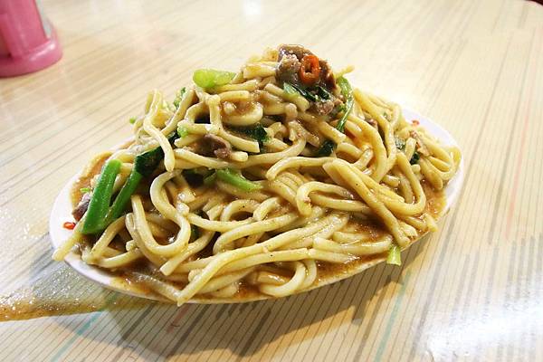 【新竹美食】18巷公園羊肉炒麵-超大份量特殊沙茶羊肉炒麵 【新竹美食】18巷公園羊肉炒麵-超大份量特殊沙茶羊肉炒麵