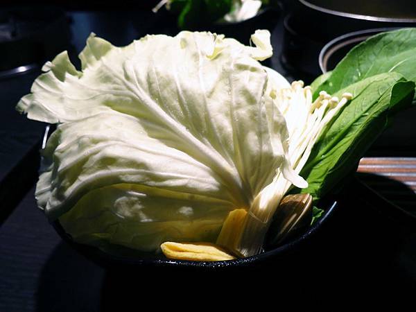 【蘆洲餐廳】川之流涮涮鍋-火烤兩吃火鍋店