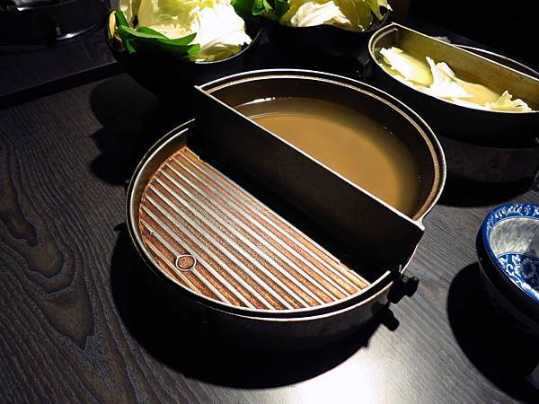 【蘆洲餐廳】川之流涮涮鍋-火烤兩吃火鍋店