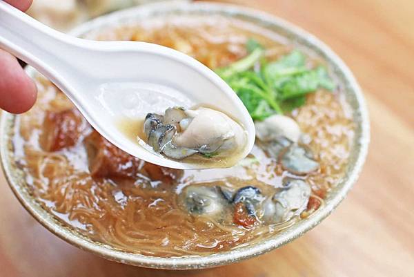 【台北美食】Ha婆蚵仔麵線手工餃子-特殊的辣蘿蔔蚵仔麵線 【台北美食】Ha婆蚵仔麵線手工餃子-特殊的辣蘿蔔蚵仔麵線