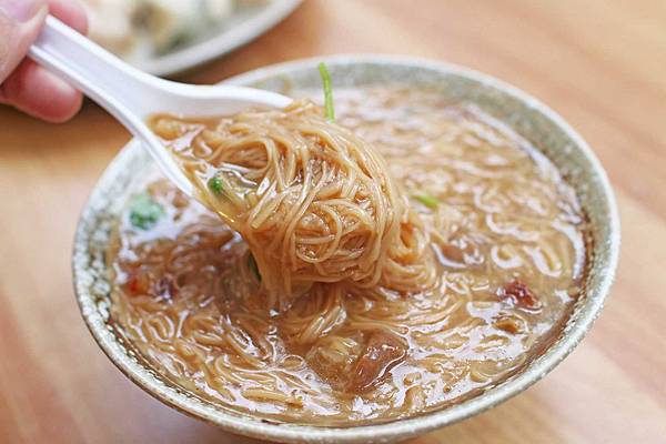 【台北美食】Ha婆蚵仔麵線手工餃子-特殊的辣蘿蔔‬蚵仔麵線