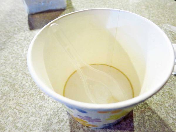 【蘆洲美食】夜市燒仙草花生湯-料爆多的巷弄美食