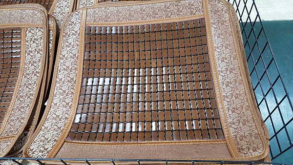 【比網路書店更便宜】暢銷新書、兒童書、工具書全面下殺６９折，流行背包、後背包全面下殺３折起。新竹活力廣場特賣會