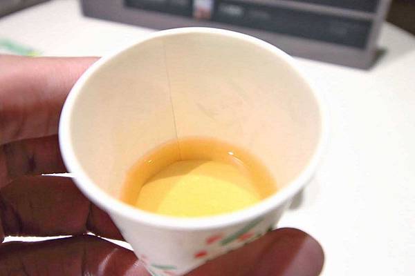 【台北伴手禮美食】旺萊山鳳梨酥-1顆鳳梨只能做4顆鳳梨酥-免費試吃整顆鳳梨酥