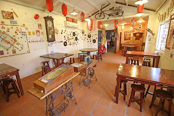 【桃園餐廳】四五六年級吃喝小館-中壢懷舊主題餐廳，打造復古氣息