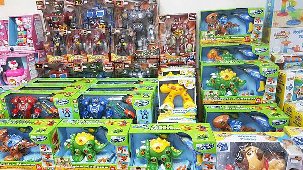 【比網路書店更便宜】暢銷新書、兒童書、工具書全面下殺６９折，流行背包、後背包全面下殺３折起。新竹活力廣場特賣會