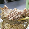 【新竹美食】納味飲食店-比拳頭還大的豬腳麵線-宵夜美食