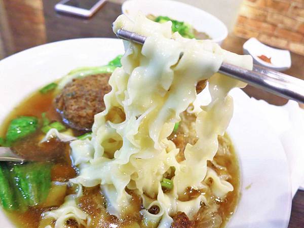 【永和美食】吃吃吃麵飯館-隱藏在巷弄的美食餐廳