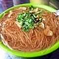 【蘆洲美食】三角公園大腸麵線-湯頭甜而不膩的麵線