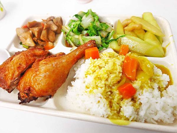 【三重美食】根藤咖哩飯-絕妙的咖哩滋味 【三重美食】根藤咖哩飯-絕妙的咖哩滋味