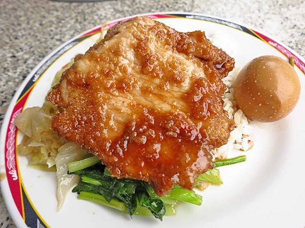 【蘆洲美食】梁記控肉飯-二十年老便當店 【蘆洲美食】梁記控肉飯-二十年老便當店