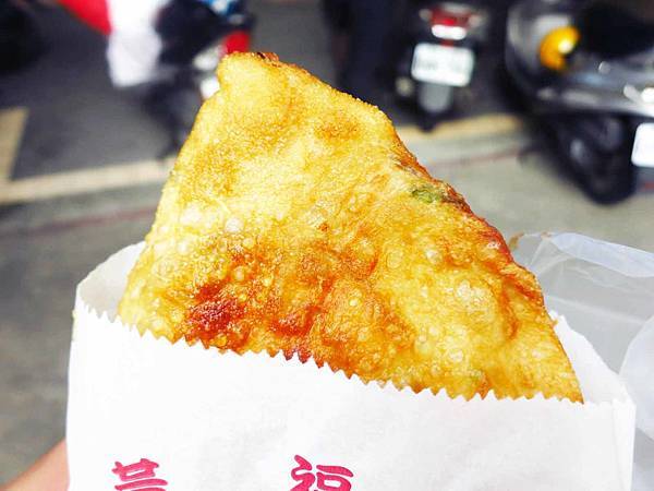 【台北美食】黃福龍脆皮蔥油餅-台北車站銅板美食