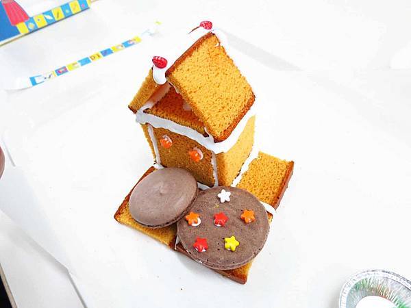 【桃園旅遊】金格食品-親子DIY脆餅小木屋