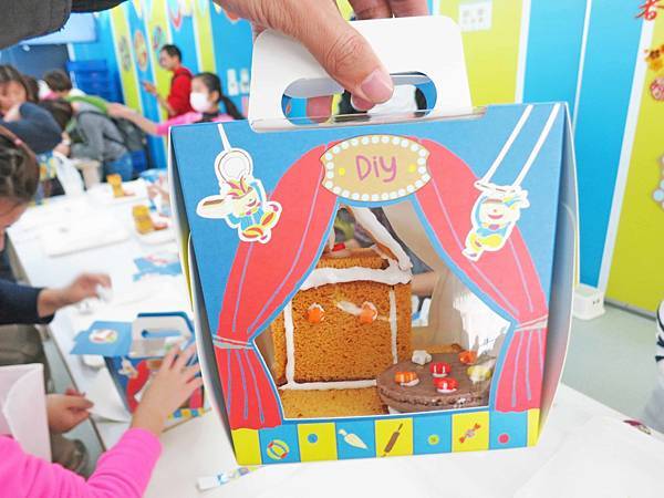 【桃園旅遊】金格食品-親子DIY脆餅小木屋