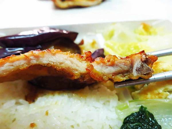 【三重美食】文詰便當-超美味古早味排骨飯