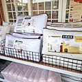 【比網路書店更便宜】暢銷新書、兒童書、工具書全面下殺６９折，流行背包、後背包全面下殺１折起。苗栗竹南特賣會