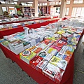 【比網路書店更便宜】暢銷新書、兒童書、工具書全面下殺６９折，流行背包、後背包全面下殺１折起。苗栗竹南特賣會
