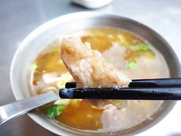 【板橋美食】邱家肉羹油飯-黃石市場祖傳三代老店的美味