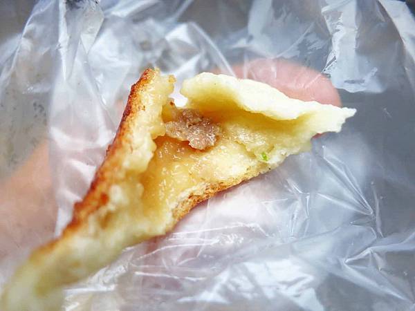 【蘆洲美食】港式阿郎鮮肉包-皮薄餡多會爆漿的水煎包