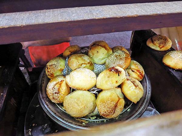 【台北美食】西園路20元胡椒餅-絕無僅有的銅板美食