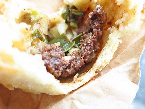 【台北美食】西園路20元胡椒餅-絕無僅有的銅板美食