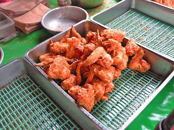 【板橋美食】福德街炸雞-超人氣排隊炸雞店