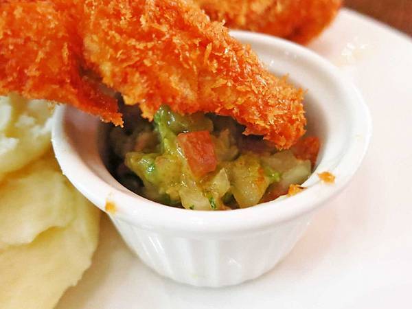 【桃園餐廳】李西餐廳caf'e de M&L-無招牌低調的爆漿炸雞