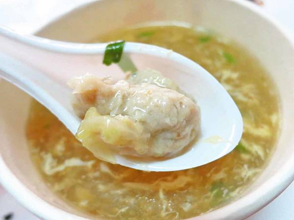 【新莊美食】福樂街油飯-巷弄裡的銅板美食