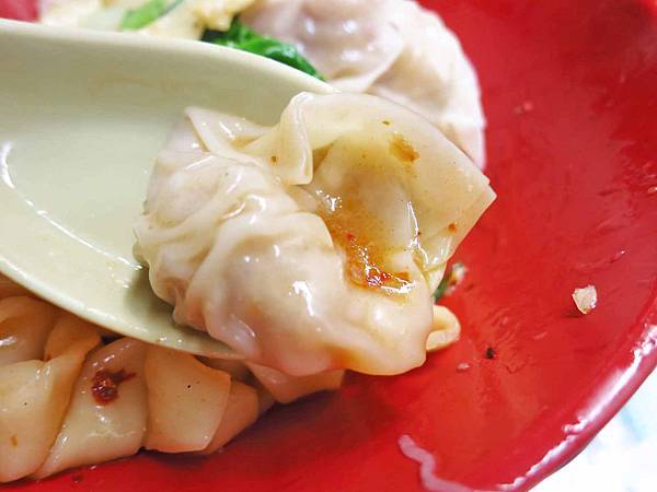 【三重美食】陳家二姐抄手-辣勁十足的抄手麵 【三重美食】陳家二姐抄手-辣勁十足的抄手麵