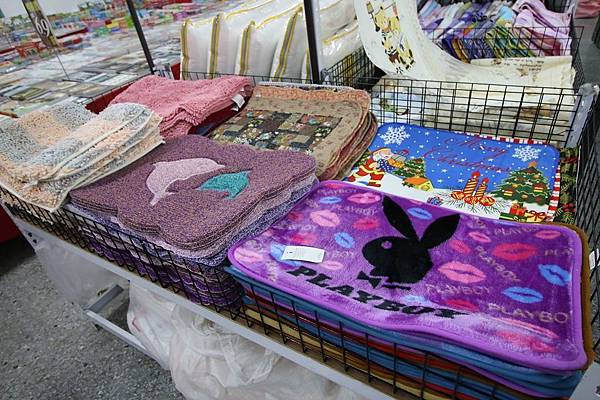 【比網路書店更便宜】暢銷新書、兒童書、工具書全面下殺６９折，寢具全面下殺１折起。台南特賣會