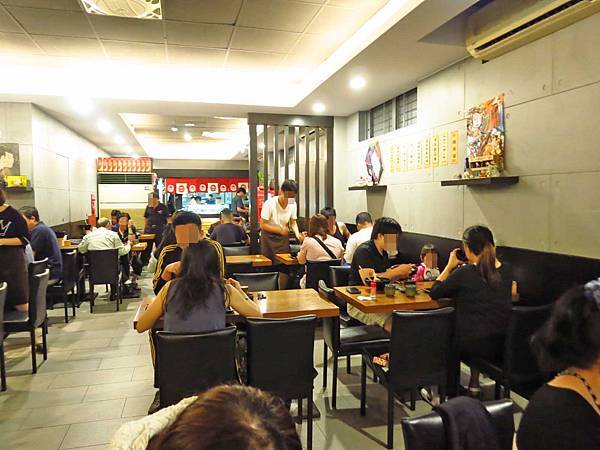 【蘆洲餐廳】福岡漁場-100元就能吃到生魚片丼飯 【蘆洲餐廳】福岡漁場-100元就能吃到生魚片丼飯