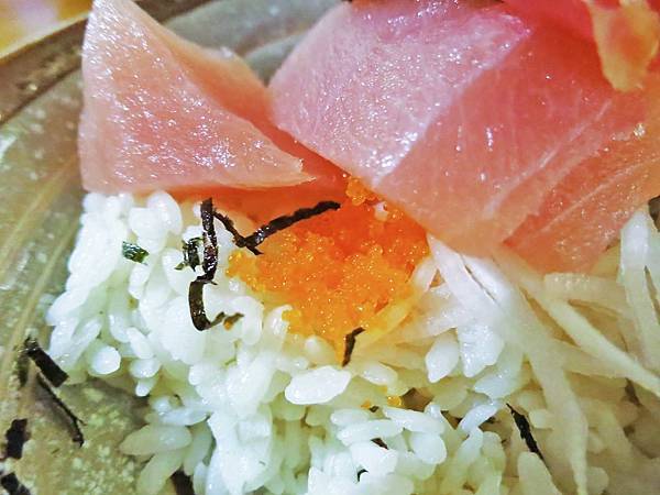 【蘆洲餐廳】福岡漁場-100元就能吃到生魚片丼飯