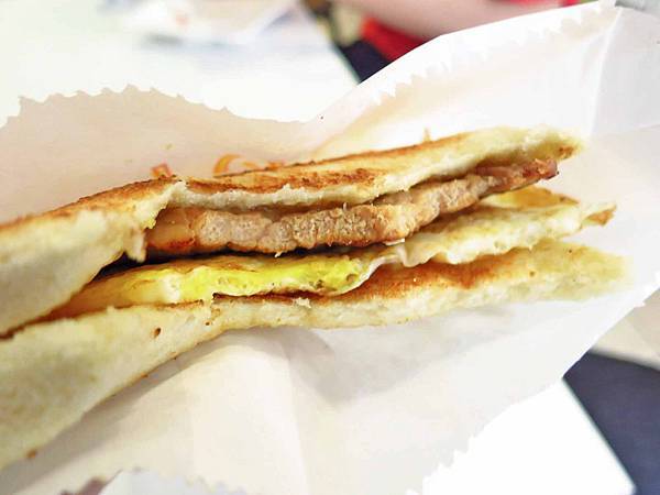 【永和美食】碳之家-肉蛋碳烤三明治早餐店