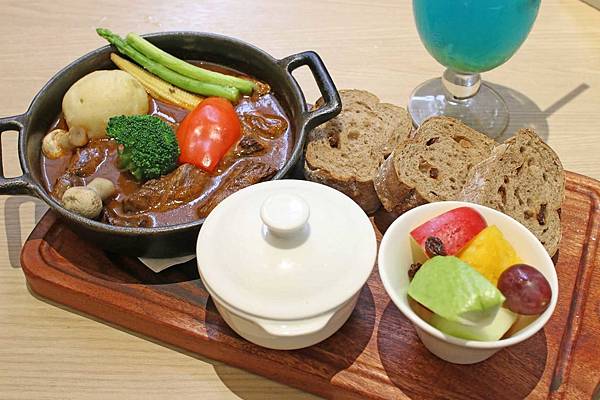 【桃園美食】布納咖啡館&義斯特時尚創作料理&義斯特P&R義大利麵-Hellmann's美玉白汁沙拉醬百搭美味好餐點 【桃園美食】布納咖啡館&義斯特時尚創作料理&義斯特P&R義大利麵-Hellmann's美玉白汁沙拉醬百搭美味好餐點