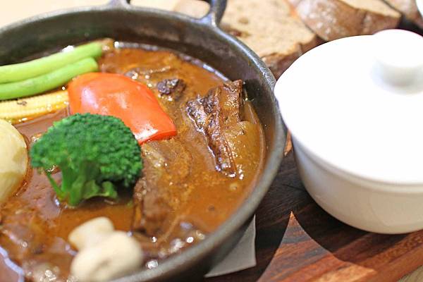 【桃園餐廳】布納咖啡館&義斯特時尚創作料理&義斯特P&R義大利麵-Hellmann's美玉白汁沙拉醬百搭美味好餐點 【桃園餐廳】布納咖啡館&義斯特時尚創作料理&義斯特P&R義大利麵-Hellmann's美玉白汁沙拉醬百搭美味好餐點