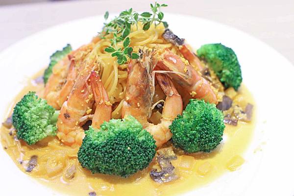 【桃園餐廳】布納咖啡館&義斯特時尚創作料理&義斯特P&R義大利麵-Hellmann's美玉白汁沙拉醬百搭美味好餐點