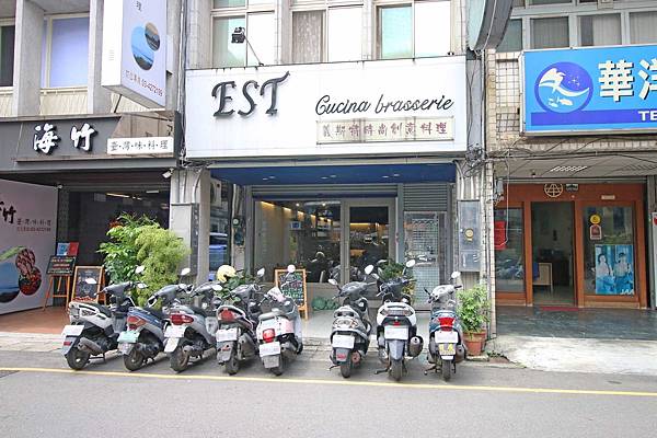 【桃園餐廳】布納咖啡館&義斯特時尚創作料理&義斯特P&R義大利麵-Hellmann's美玉白汁沙拉醬百搭美味好餐點 【桃園餐廳】布納咖啡館&義斯特時尚創作料理&義斯特P&R義大利麵-Hellmann's美玉白汁沙拉醬百搭美味好餐點