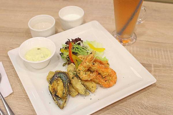 【桃園餐廳】布納咖啡館&義斯特時尚創作料理&義斯特P&R義大利麵-Hellmann's美玉白汁沙拉醬百搭美味好餐點 【桃園餐廳】布納咖啡館&義斯特時尚創作料理&義斯特P&R義大利麵-Hellmann's美玉白汁沙拉醬百搭美味好餐點