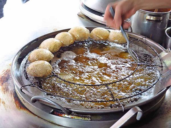 【台北美食】南機場彰化肉圓-不到二小時就賣光光的肉圓店 【台北美食】南機場彰化肉圓-不到二小時就賣光光的肉圓店