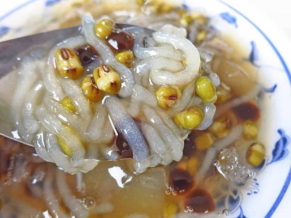 【新莊美食】公園一路粉條冰-夏天才能吃到的隱藏版冰店