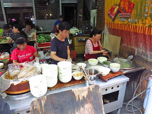 【板橋美食】黃石市場謝家肉羹-現做現賣的肉羹