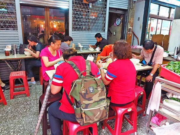 【板橋美食】黃石市場謝家肉羹-現做現賣的肉羹