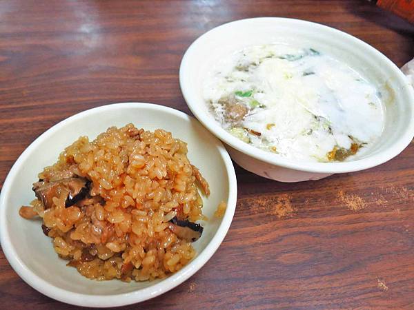【板橋美食】黃石市場謝家肉羹-現做現賣的肉羹 【板橋美食】黃石市場謝家肉羹-現做現賣的肉羹