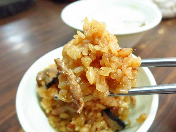 【板橋美食】黃石市場謝家肉羹-現做現賣的肉羹