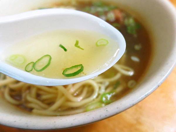 【蘆洲美食】蔥燒小排麵-極似排骨麵的特色美食