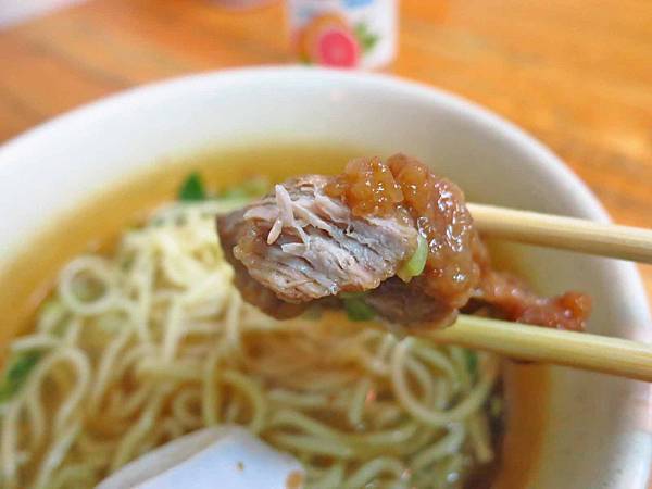 【蘆洲美食】蔥燒小排麵-極似排骨麵的特色美食