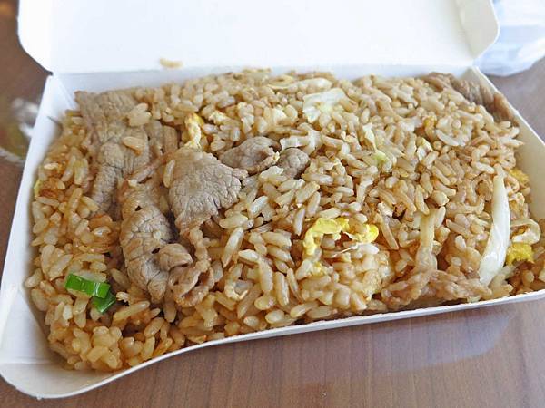 【桃園美食】世代小館-使用牛肉片的牛肉炒飯