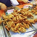 【中和美食】皇家炸雞-在地人推薦的市場裡炸雞