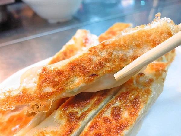 【三重美食】雲林鍋貼-會爆漿的美味鍋貼