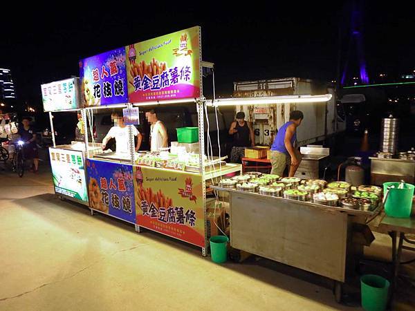 【三重旅遊】星光夜市-重新橋下的大型夜市